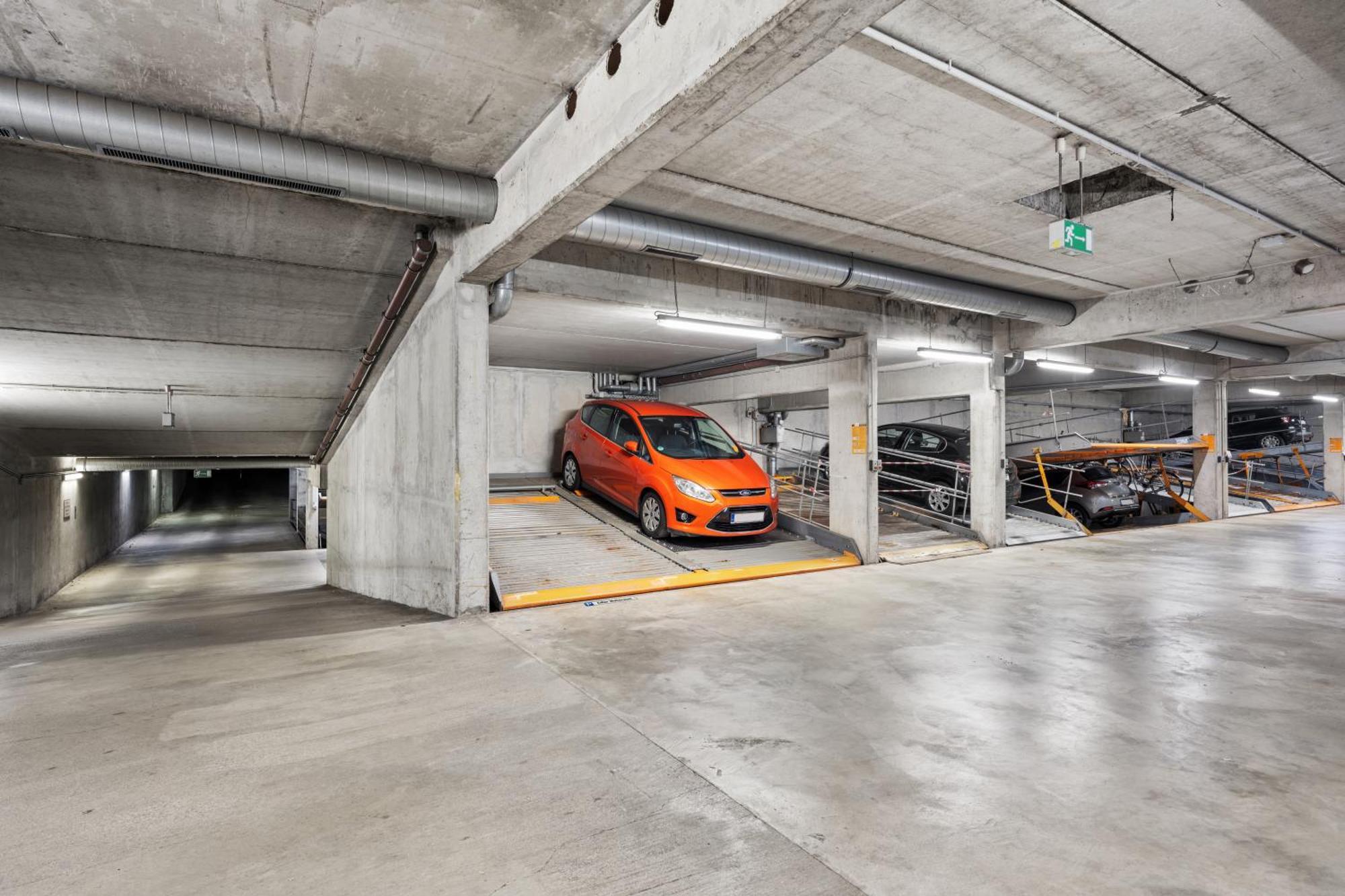 Edler Wohnraum Disney Marvel Studio Mit Balkon, Boxspringbett, Kaffeevollautomat, Lift & Parkplatz Chemnitz Buitenkant foto