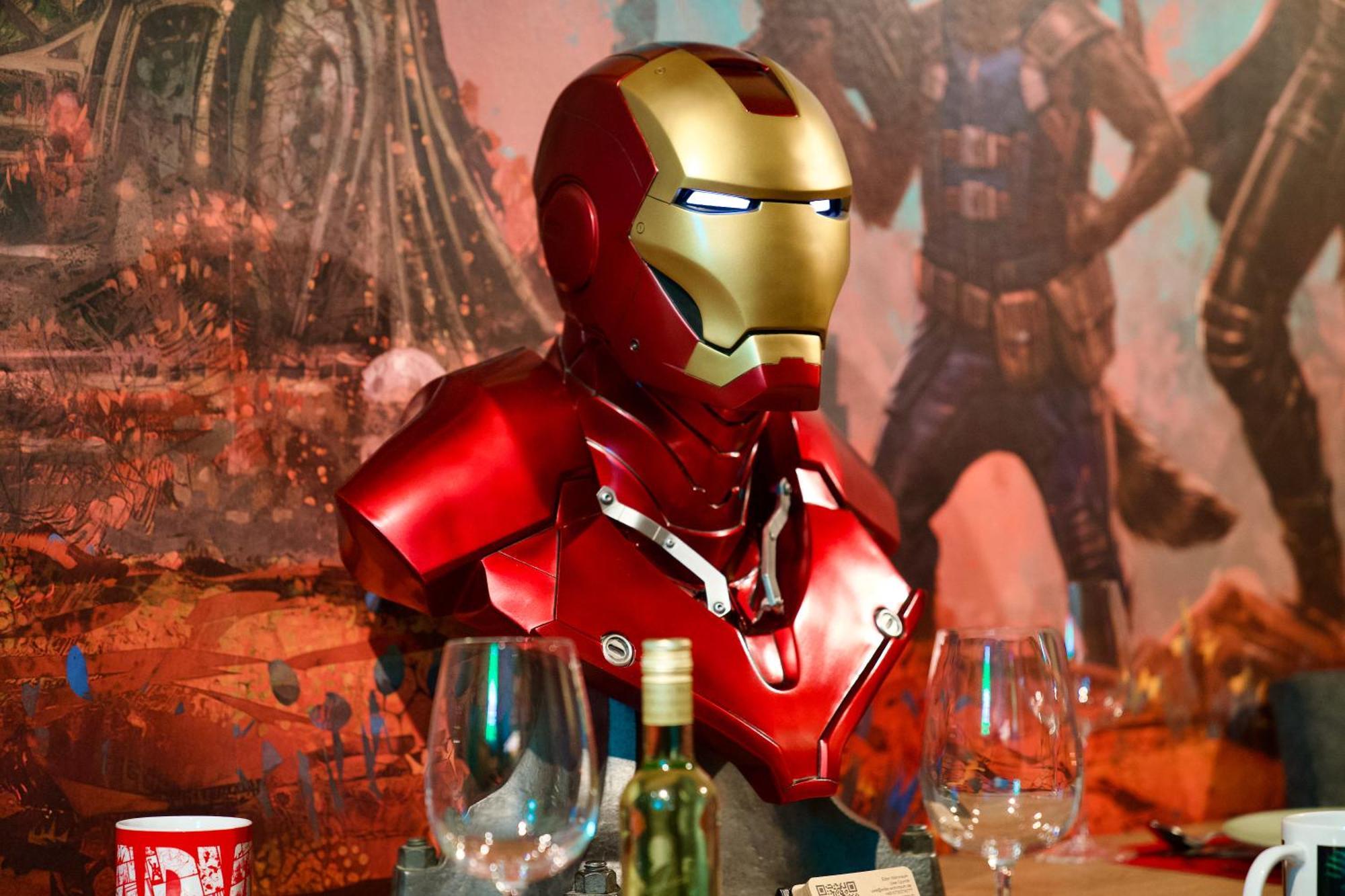 Edler Wohnraum Disney Marvel Studio Mit Balkon, Boxspringbett, Kaffeevollautomat, Lift & Parkplatz Chemnitz Buitenkant foto