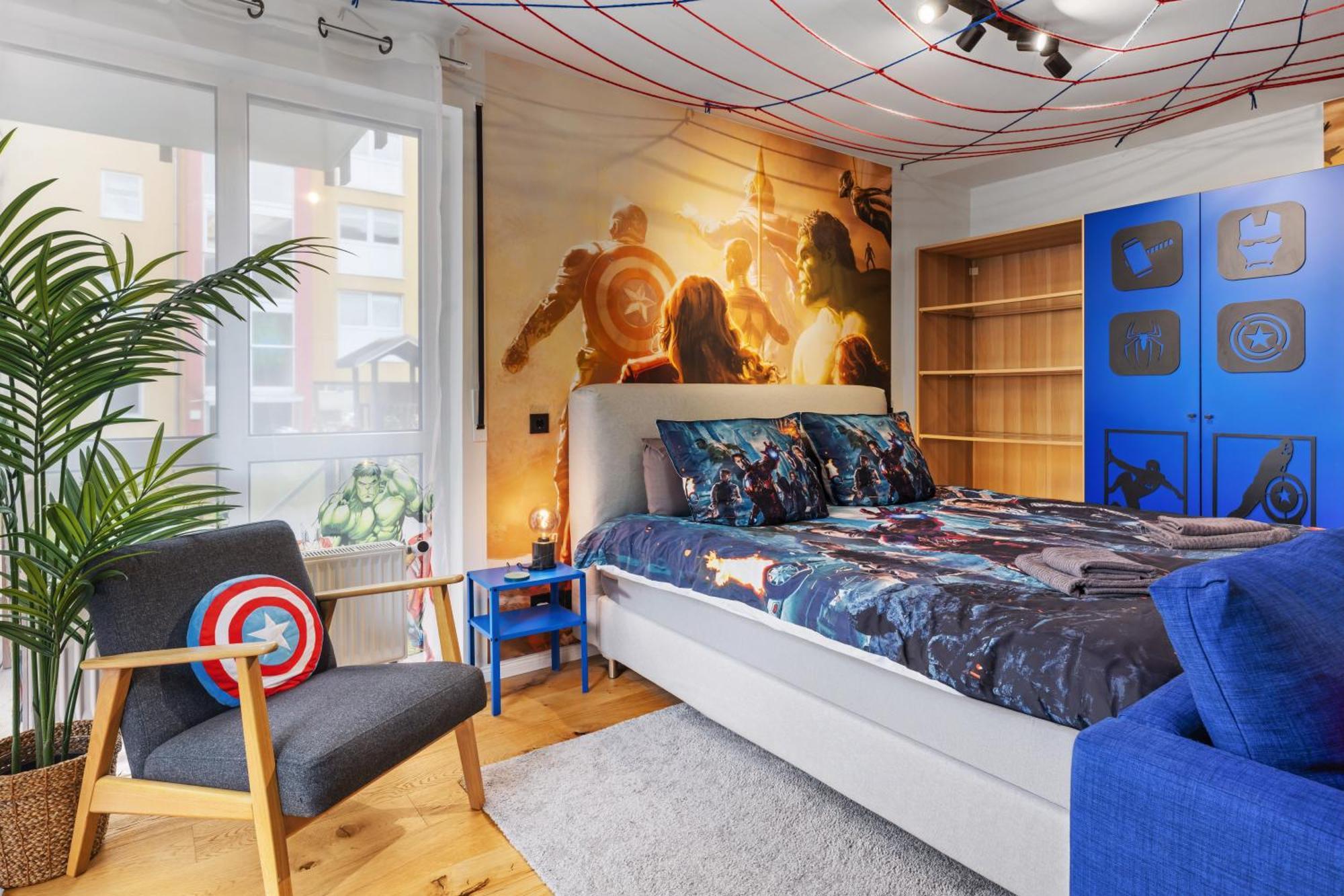 Edler Wohnraum Disney Marvel Studio Mit Balkon, Boxspringbett, Kaffeevollautomat, Lift & Parkplatz Chemnitz Buitenkant foto