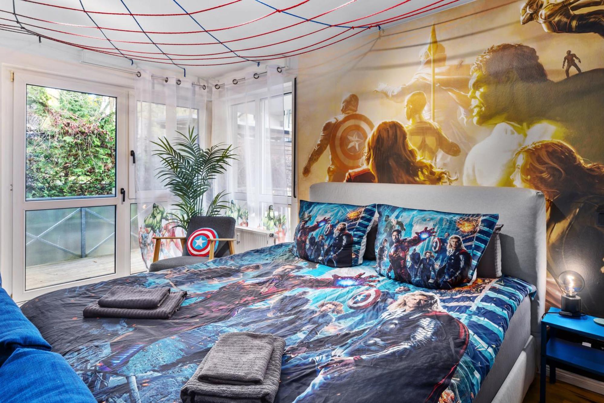 Edler Wohnraum Disney Marvel Studio Mit Balkon, Boxspringbett, Kaffeevollautomat, Lift & Parkplatz Chemnitz Buitenkant foto